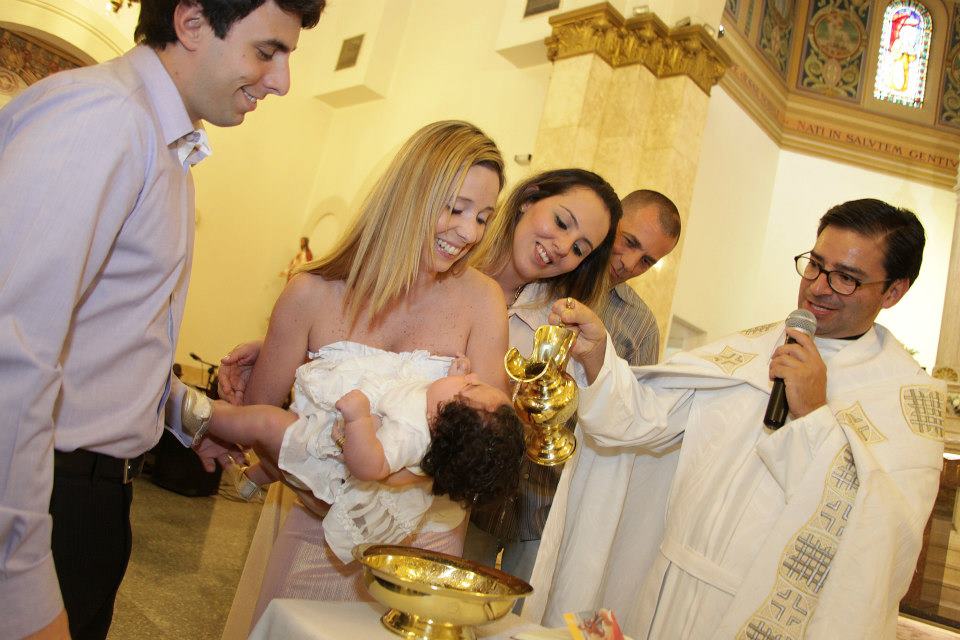 E a pequena está batizada <3
